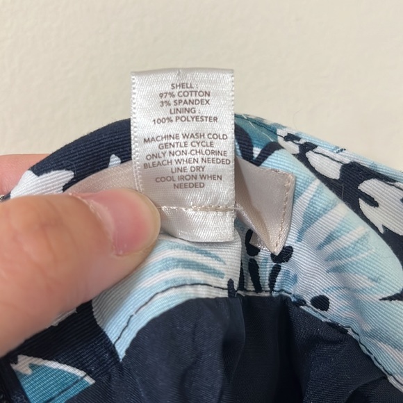 LOFT Outlet Blue Black White Floral Pencil Skirt Size 6 - Picture 7 of 7